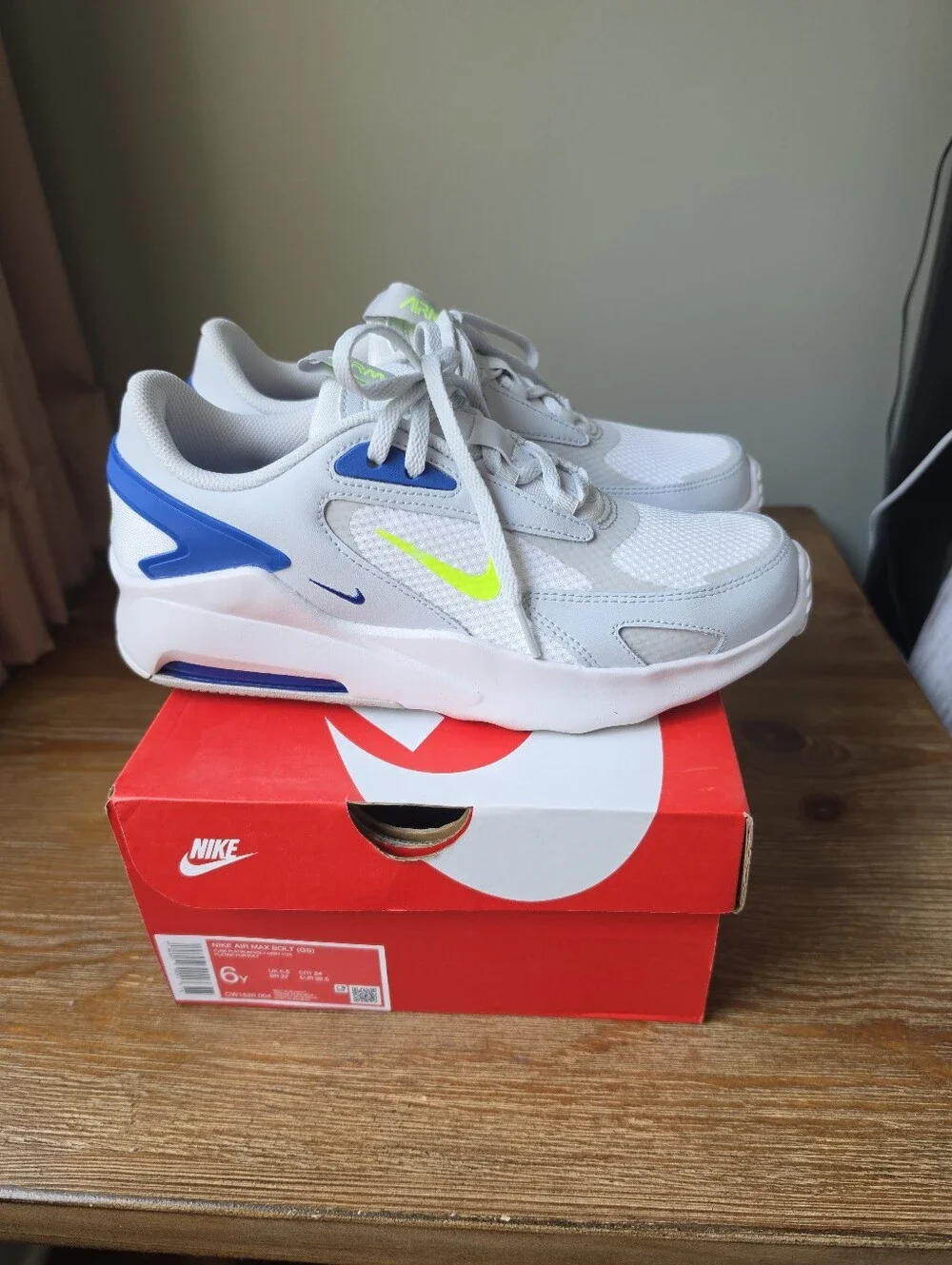 Nike Air Max Volts 6Y